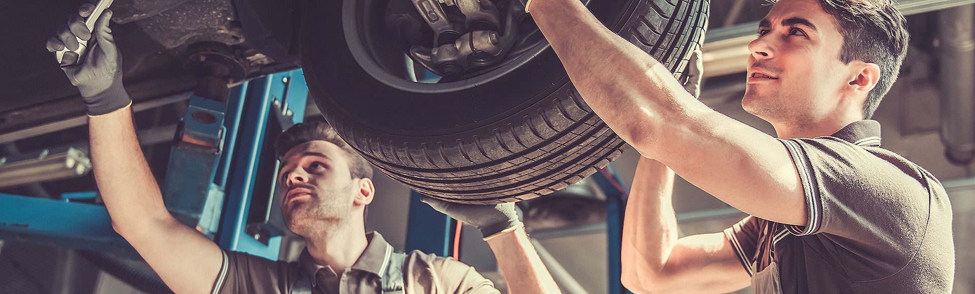 При ремонте свыше 15 000 рублей
скидка 10% на все услуги